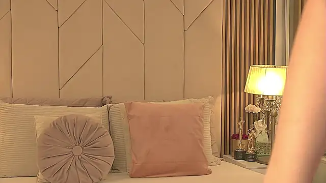 Blanche Summer online show from February 21, 1:57 pm