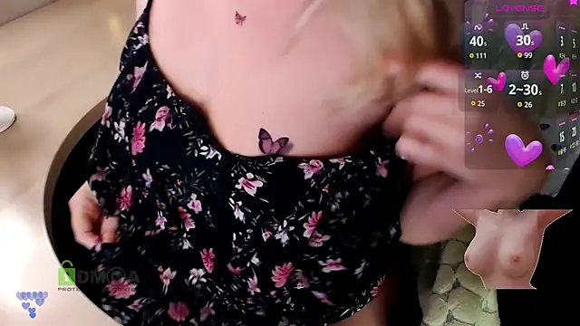  -Luna-  online show from April 12, 11:08 pm