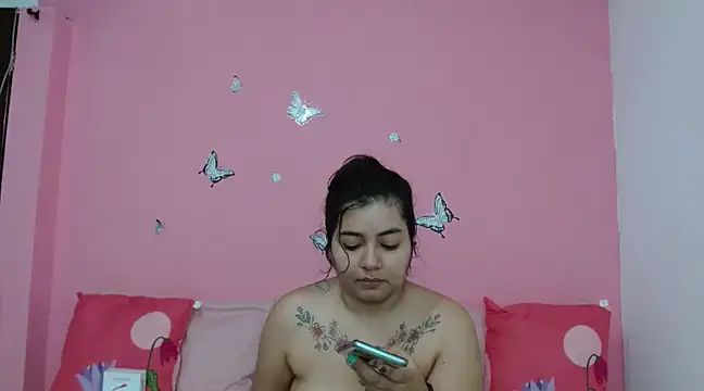 LaylaHolmes online show from December 19, 1:07 pm