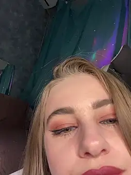 Snapshot of GraceTorrez chatting on December 15, 7:52 pm GraceTorrez online show from December 15, 7:52 pm