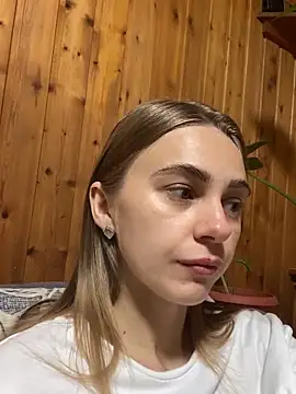 Snapshot of GraceTorrez chatting on November 11, 9:59 am GraceTorrez online show from November 11, 9:59 am