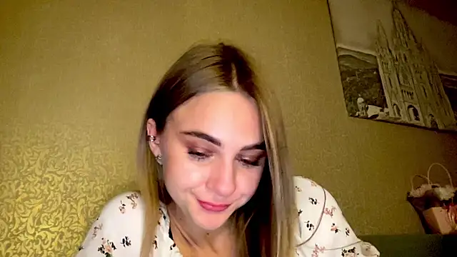 Snapshot of GraceTorrez chatting on October 22, 7:02 pm GraceTorrez online show from October 22, 7:02 pm