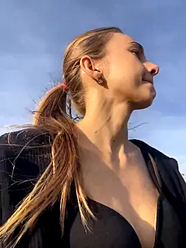 Snapshot of GraceTorrez chatting on November 21, 12:04 pm GraceTorrez online show from November 21, 12:04 pm