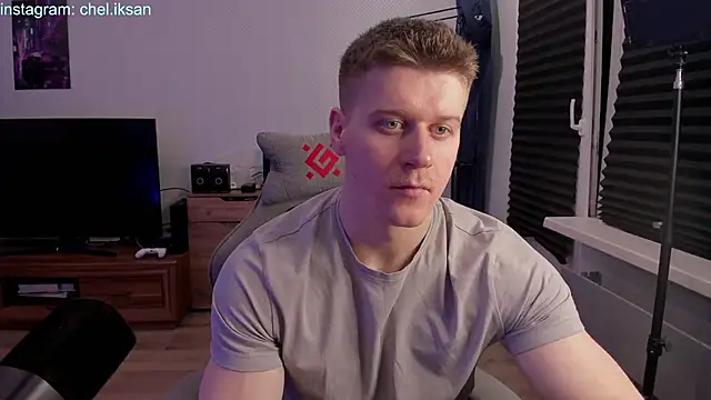 Snapshot of Bruno_Banani chatting on February 9, 5:43 pm Bruno Banani online show from February 9, 5:43 pm