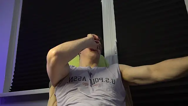 Bruno Banani online show from November 9, 3:05 pm