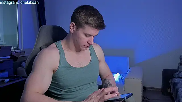 Snapshot of Bruno_Banani chatting on December 22, 1:22 pm Bruno Banani online show from December 22, 1:22 pm