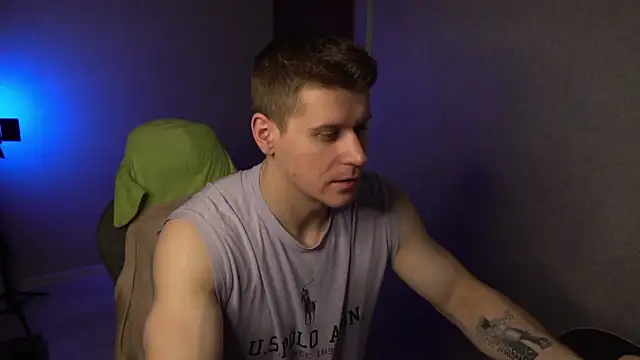 Bruno Banani online show from December 18, 4:44 pm