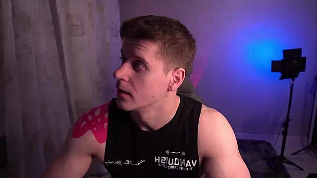 Bruno Banani online show from November 21, 5:01 pm