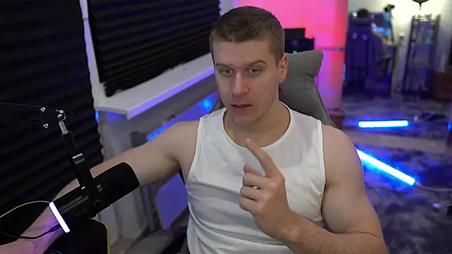 Bruno Banani online show from October 20, 3:45 pm