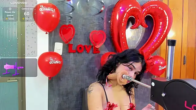 Snapshot of zyle_boobs chatting on February 14, 4:37 am zyle boobs online show from February 14, 4:37 am