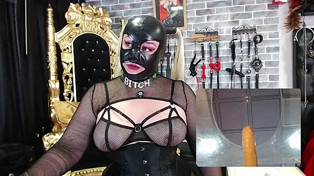 Snapshot of Kinkster_Jade chatting on June 7, 8:14 pm Kinkster Jade online show from June 7, 8:14 pm