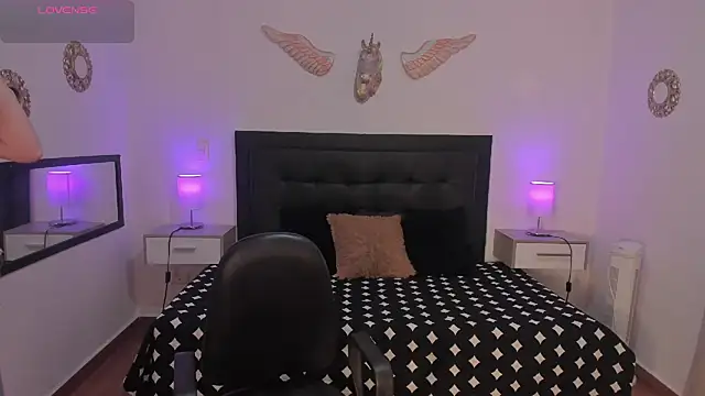 Snapshot of sweet_abby1 chatting on February 15, 11:42 am sweet abby1 online show from February 15, 11:42 am