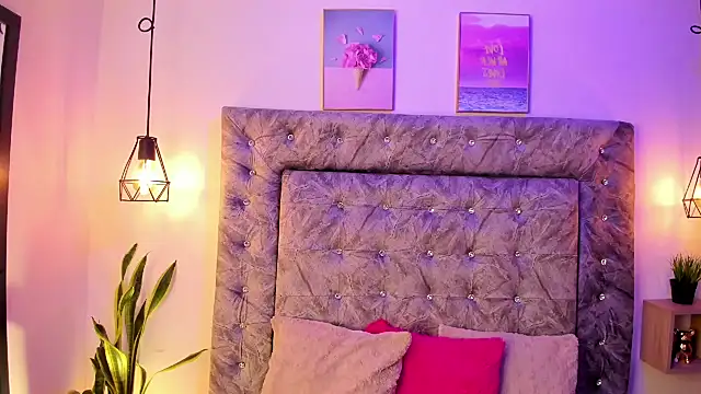 Snapshot of sweet_abby1 chatting on March 8, 12:30 pm sweet abby1 online show from March 8, 12:30 pm