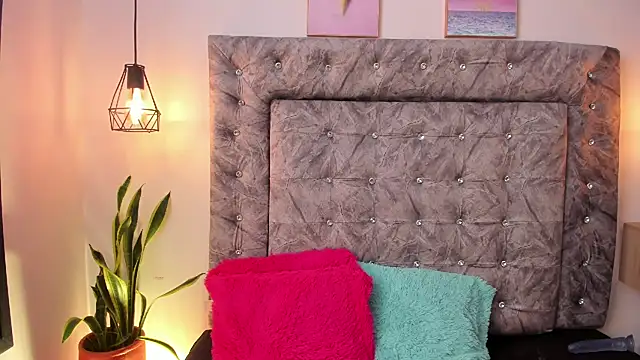 Snapshot of sweet_abby1 chatting on March 3, 3:32 pm sweet abby1 online show from March 3, 3:32 pm