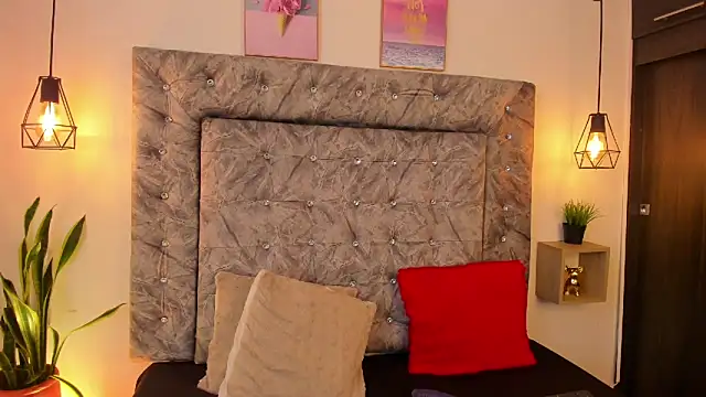 Snapshot of sweet_abby1 chatting on March 7, 9:48 pm sweet abby1 online show from March 7, 9:48 pm