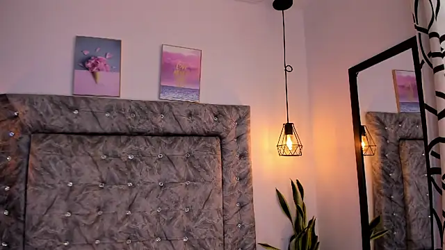 Snapshot of sweet_abby1 chatting on September 29, 12:22 pm sweet abby1 online show from September 29, 12:22 pm