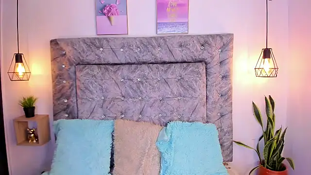 Snapshot of sweet_abby1 chatting on September 13, 12:27 pm sweet abby1 online show from September 13, 12:27 pm