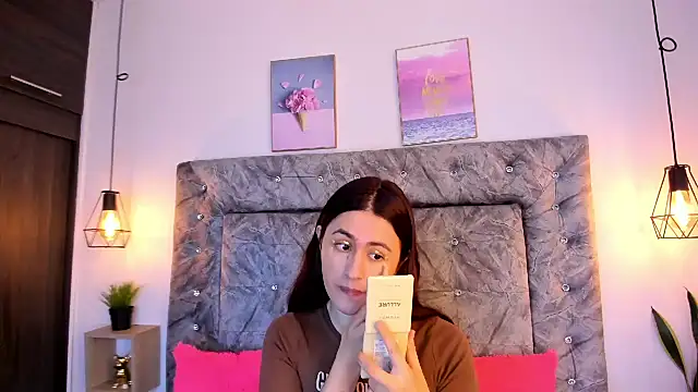 Snapshot of sweet_abby1 chatting on September 20, 12:21 pm sweet abby1 online show from September 20, 12:21 pm