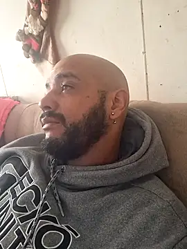 Snapshot of cucho1987 chatting on November 19, 2:39 pm cucho1987 online show from November 19, 2:39 pm