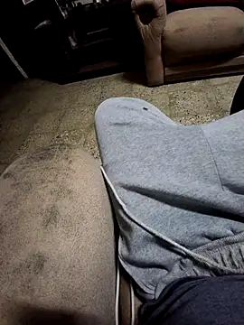 Snapshot of cucho1987 chatting on September 12, 6:24 am cucho1987 online show from September 12, 6:24 am