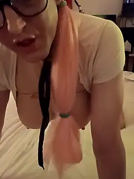 Snapshot of sissytrapdolly24 chatting on October 20, 11:44 am sissytrapdolly24 online show from October 20, 11:44 am