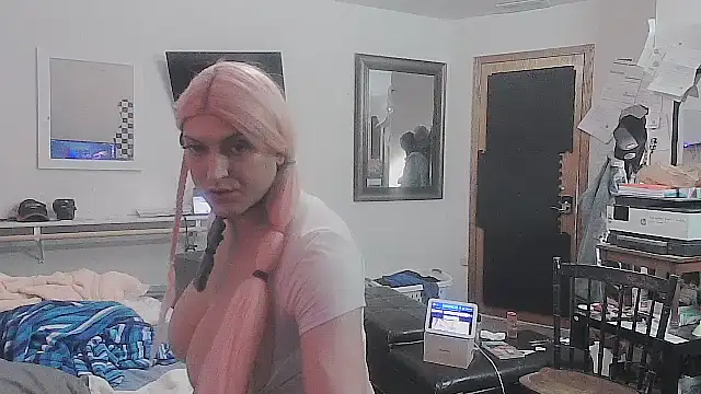 Snapshot of sissytrapdolly24 chatting on November 28, 9:26 pm sissytrapdolly24 online show from November 28, 9:26 pm