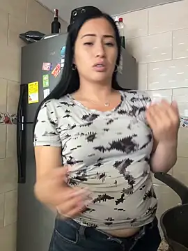 Sara luna  online show from February 13, 2:50 pm