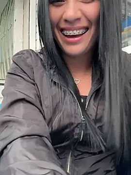 Snapshot of Sara_luna_ chatting on March 21, 10:39 pm Sara luna online show from March 21, 10:39 pm