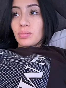 Snapshot of Sara_luna_ chatting on December 11, 2:44 pm Sara luna online show from December 11, 2:44 pm