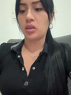 Sara luna  online show from February 2, 11:37 pm