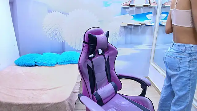 DEMI LEED online show from March 20, 12:06 pm