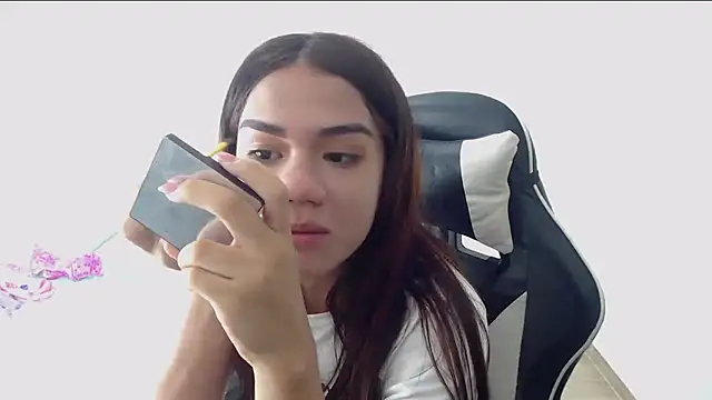 Snapshot of DEMI_LEED chatting on March 6, 1:24 pm DEMI LEED online show from March 6, 1:24 pm