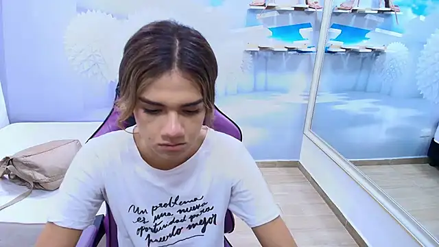 DEMI LEED online show from February 28, 7:13 pm