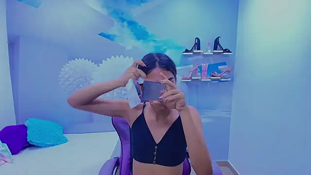 DEMI LEED online show from November 20, 11:33 am