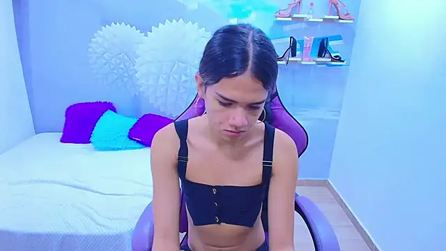 DEMI LEED online show from December 2, 12:40 pm