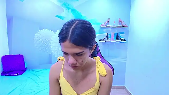 DEMI LEED online show from December 15, 2:12 pm