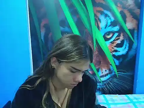 DEMI LEED online show from February 25, 11:43 am