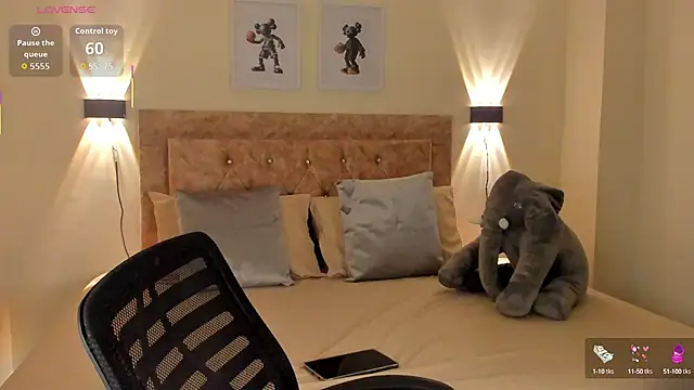 Rihana hot01 online show from September 10, 2:10 am