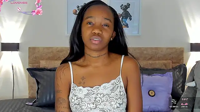 Rihana hot01 online show from May 3, 3:00 am