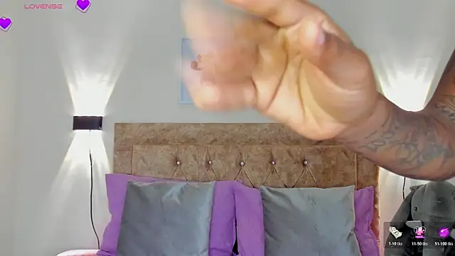 Rihana hot01 online show from April 2, 12:12 pm