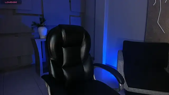 Snapshot of AbbyDalton chatting on December 2, 6:53 pm AbbyDalton online show from December 2, 6:53 pm