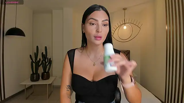 Snapshot of AbbyDalton chatting on October 25, 11:42 am AbbyDalton online show from October 25, 11:42 am