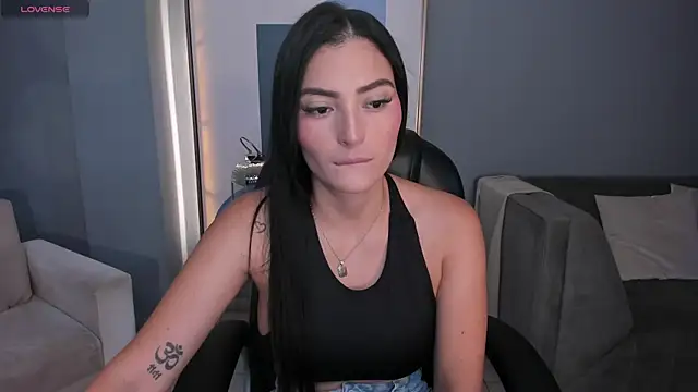 Snapshot of AbbyDalton chatting on November 15, 11:03 am AbbyDalton online show from November 15, 11:03 am