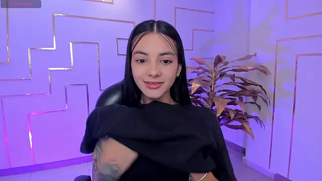 Snapshot of HannahJamesX chatting on September 12, 6:07 pm HannahJamesX online show from September 12, 6:07 pm