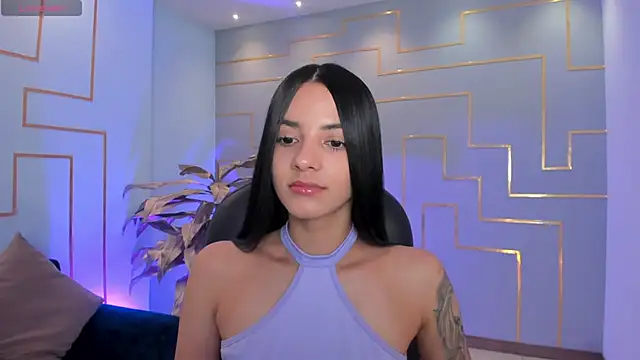 Snapshot of HannahJamesX chatting on February 8, 9:57 pm HannahJamesX online show from February 8, 9:57 pm