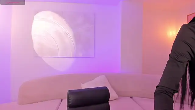 HannahJamesX online show from March 16, 12:42 pm