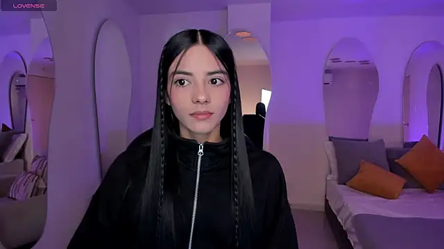 Snapshot of HannahJamesX chatting on November 1, 7:08 pm HannahJamesX online show from November 1, 7:08 pm