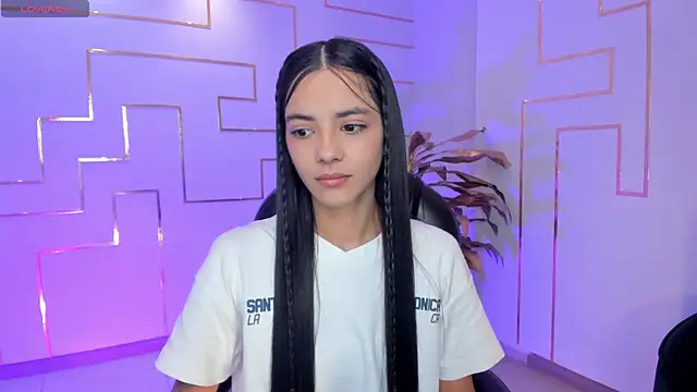 Snapshot of HannahJamesX chatting on September 15, 6:08 pm HannahJamesX online show from September 15, 6:08 pm