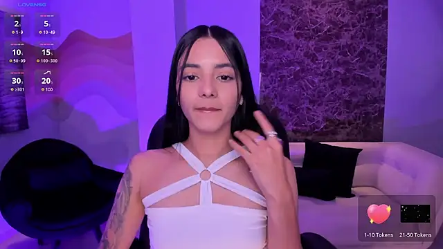 Snapshot of HannahJamesX chatting on February 25, 10:09 pm HannahJamesX online show from February 25, 10:09 pm