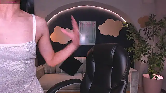 Snapshot of HannahJamesX chatting on January 11, 6:54 pm HannahJamesX online show from January 11, 6:54 pm